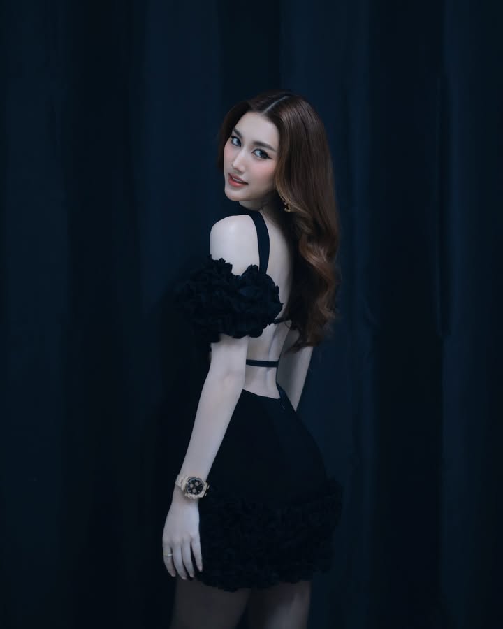 เบส - รักษ์วนีย์ คำสิงห์