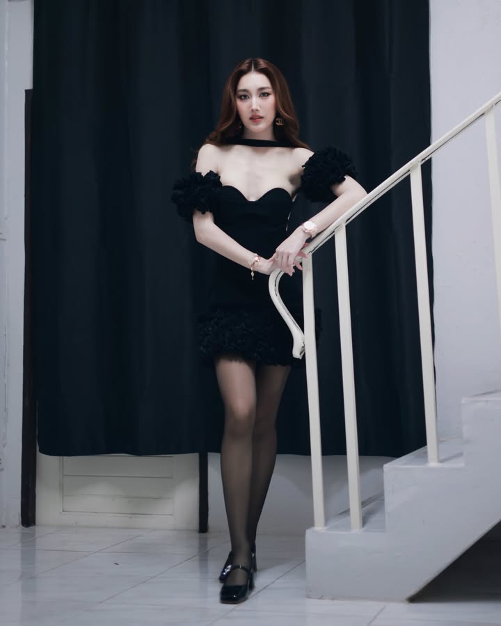 เบส - รักษ์วนีย์ คำสิงห์