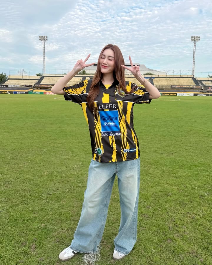 เบส - รักษ์วนีย์ คำสิงห์