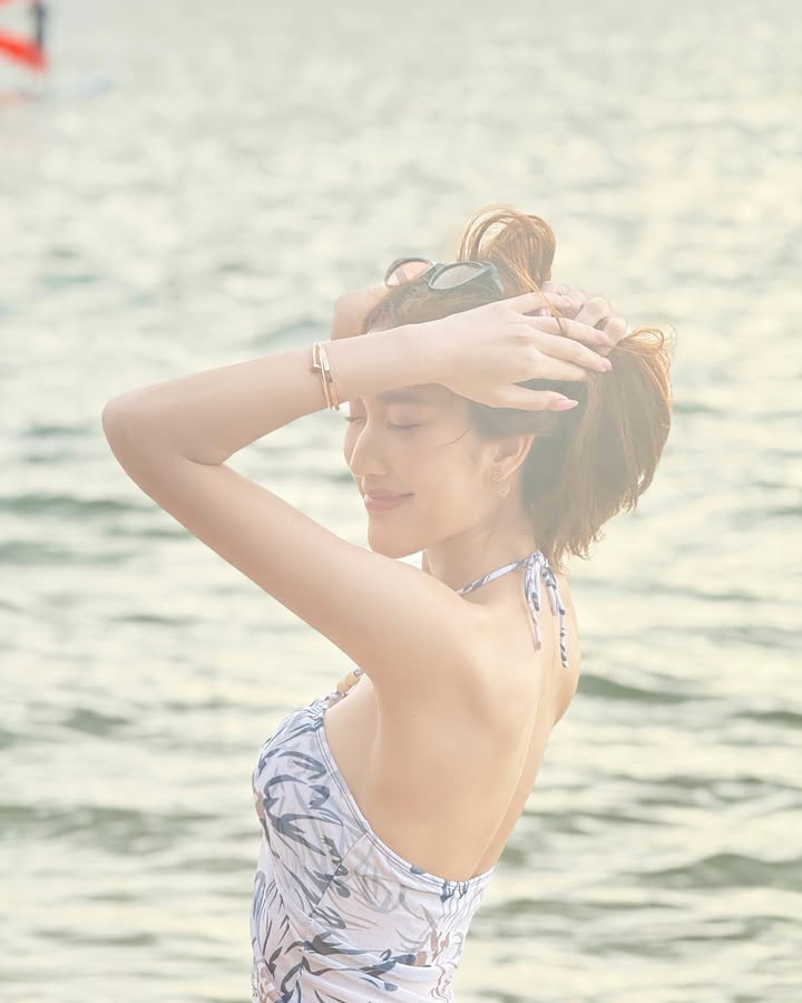 เบส - รักษ์วนีย์ คำสิงห์