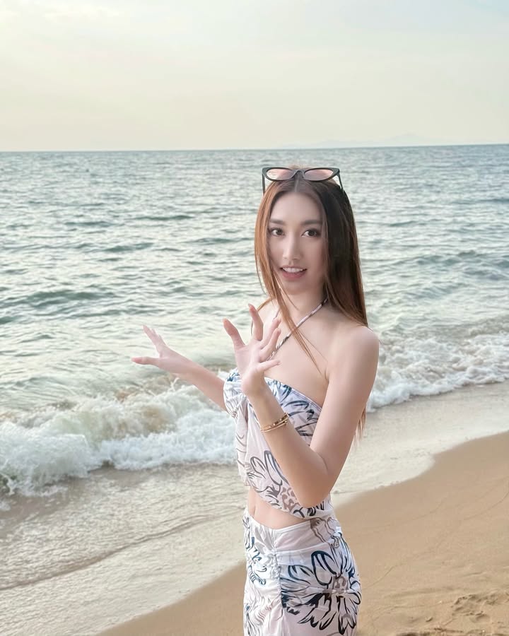 เบส - รักษ์วนีย์ คำสิงห์