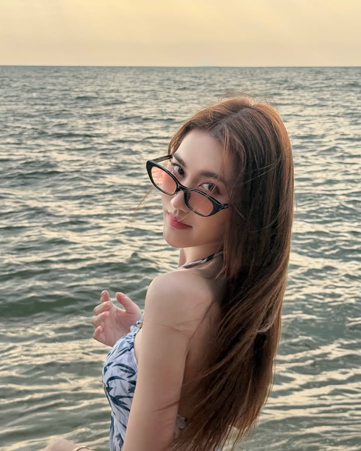 เบส - รักษ์วนีย์ คำสิงห์