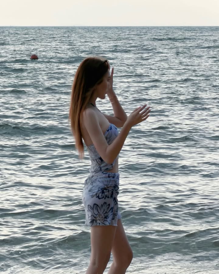 เบส - รักษ์วนีย์ คำสิงห์