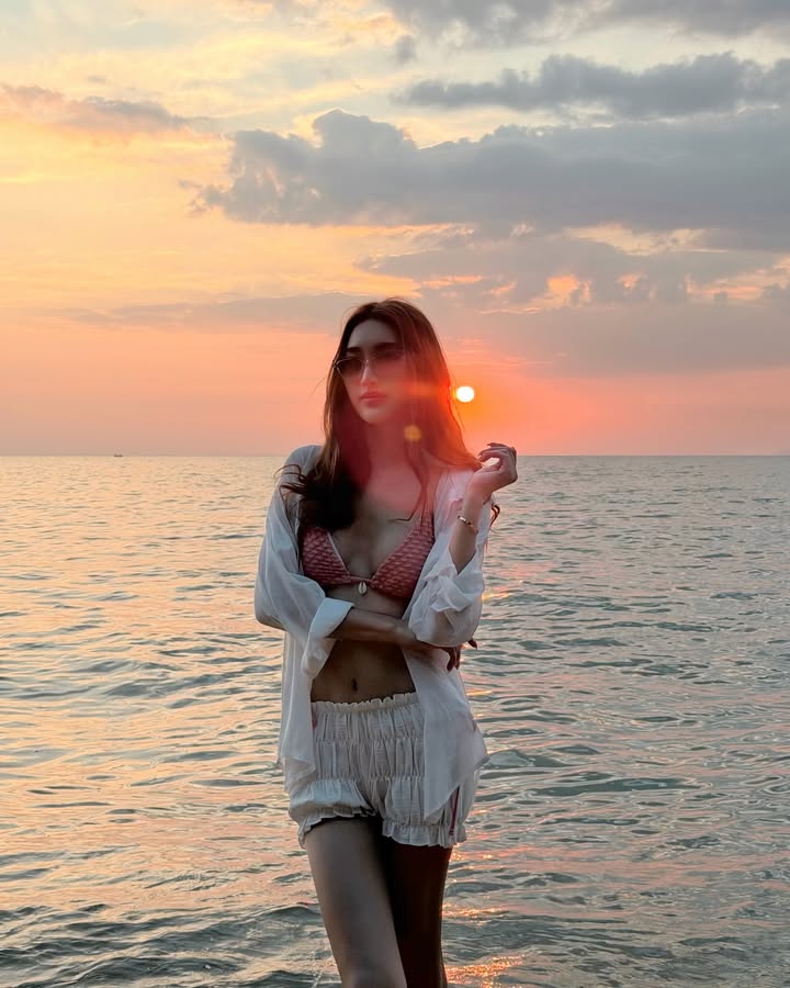 เบส - รักษ์วนีย์ คำสิงห์