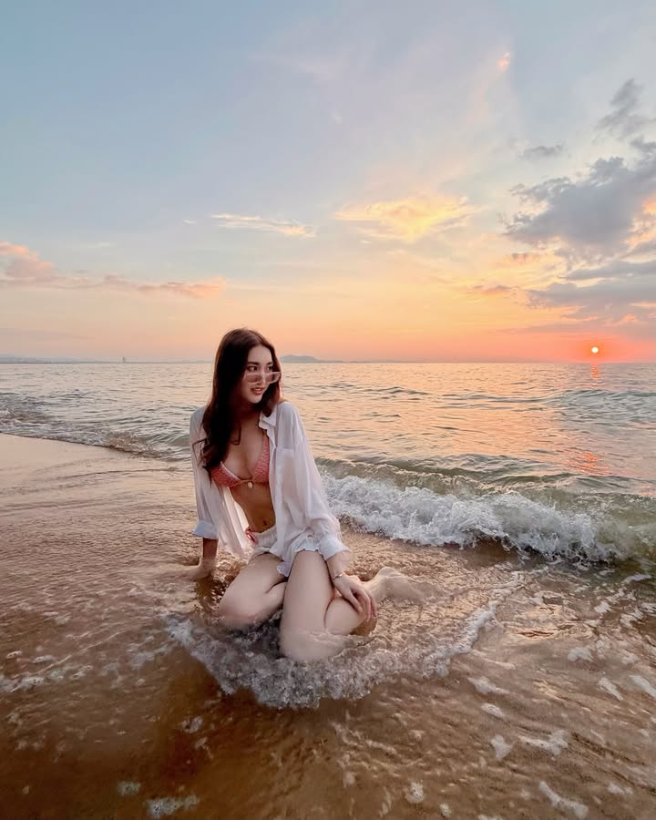 เบส - รักษ์วนีย์ คำสิงห์