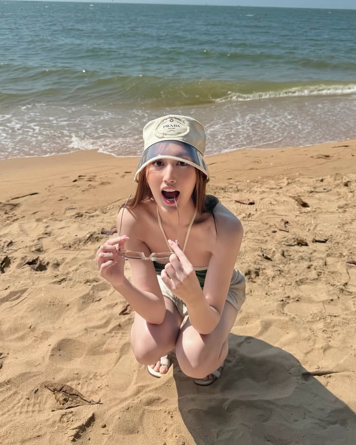 เบส - รักษ์วนีย์ คำสิงห์