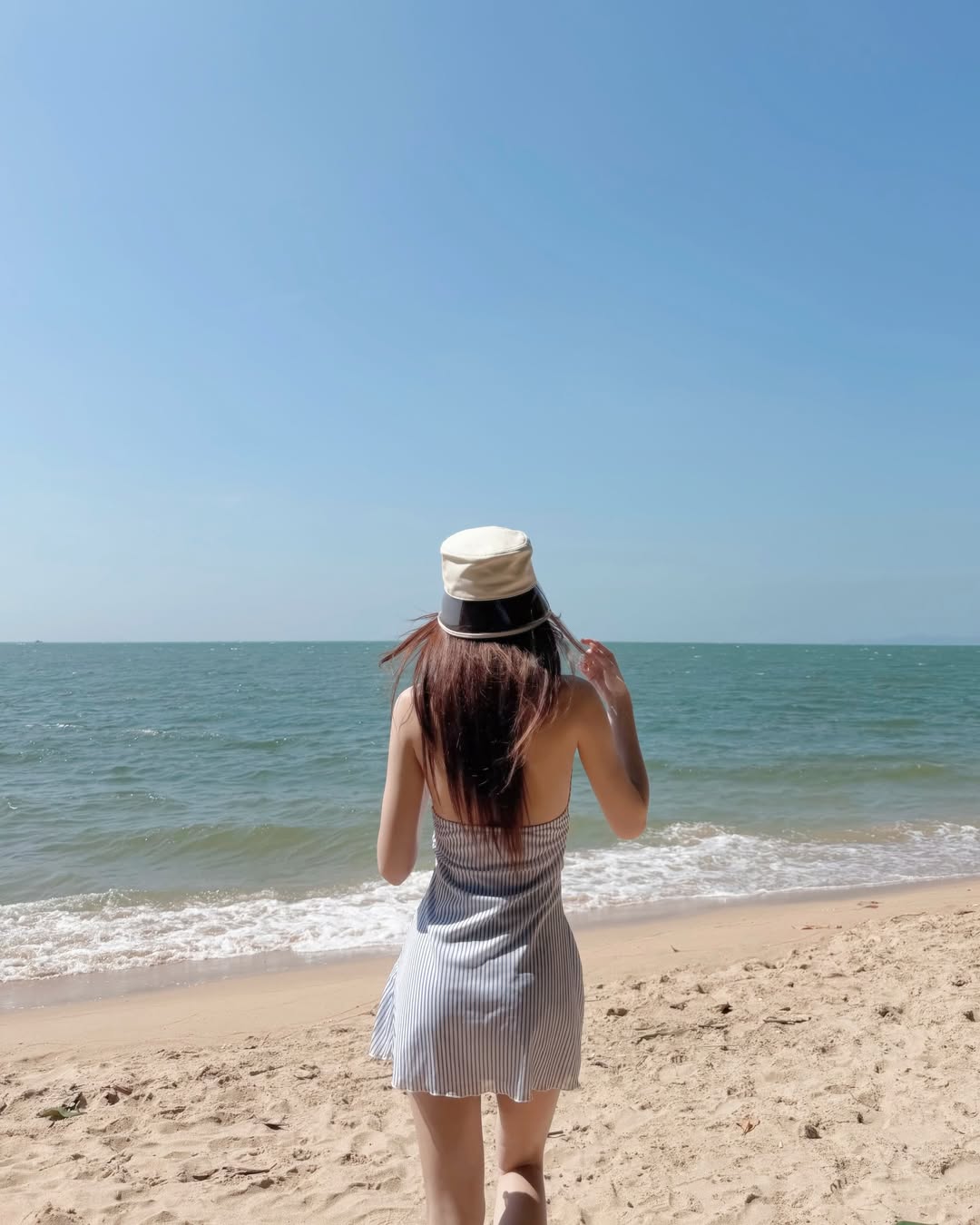 เบส - รักษ์วนีย์ คำสิงห์