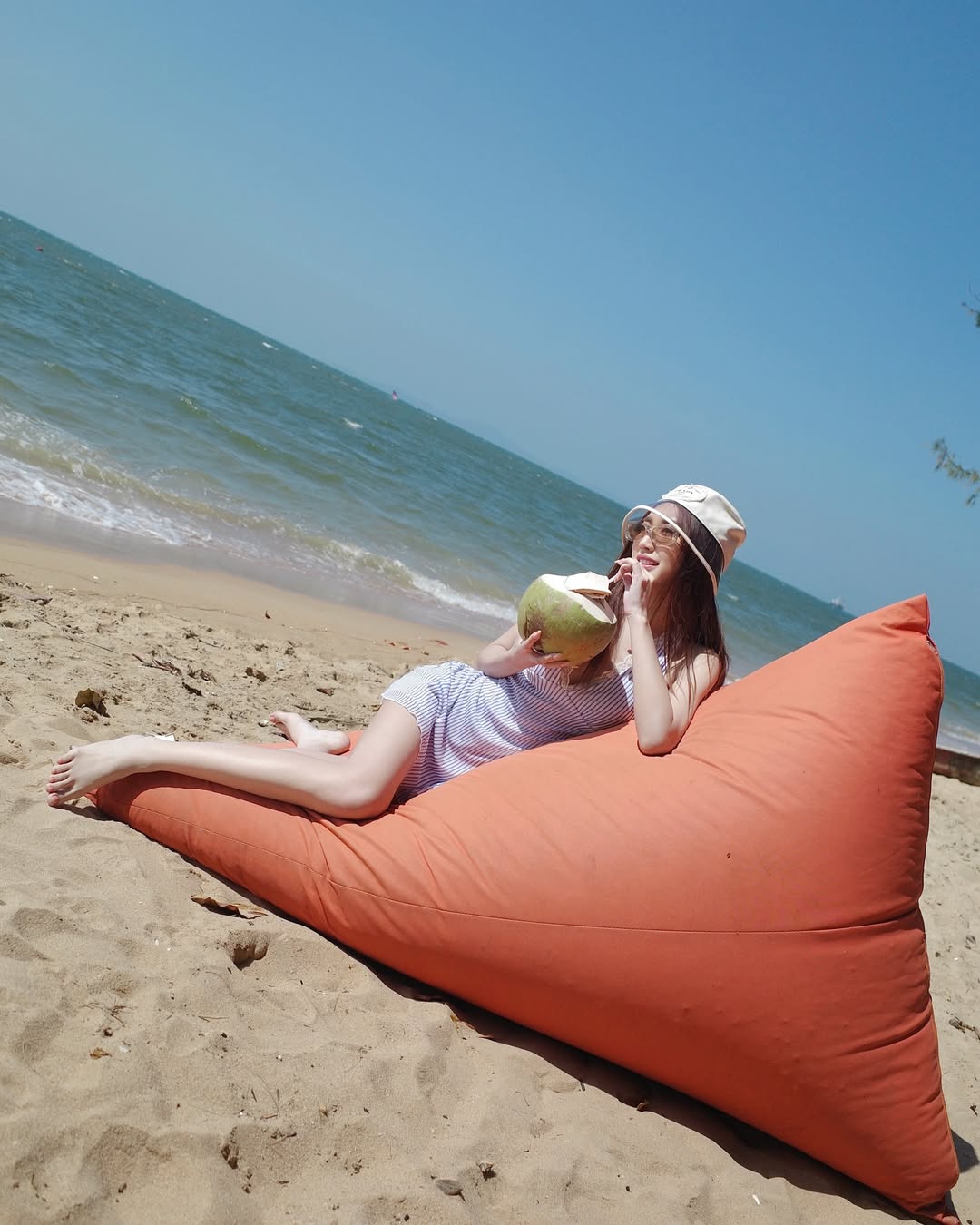 เบส - รักษ์วนีย์ คำสิงห์