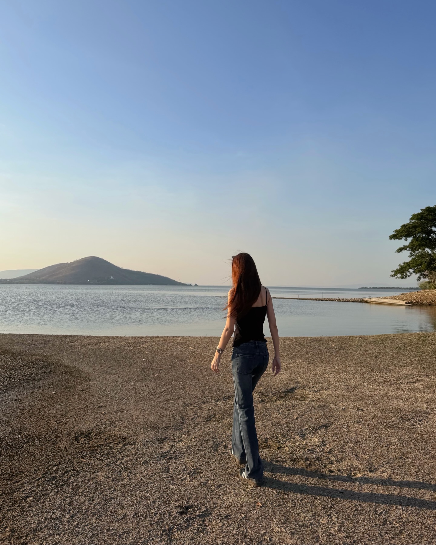 เบส - รักษ์วนีย์ คำสิงห์