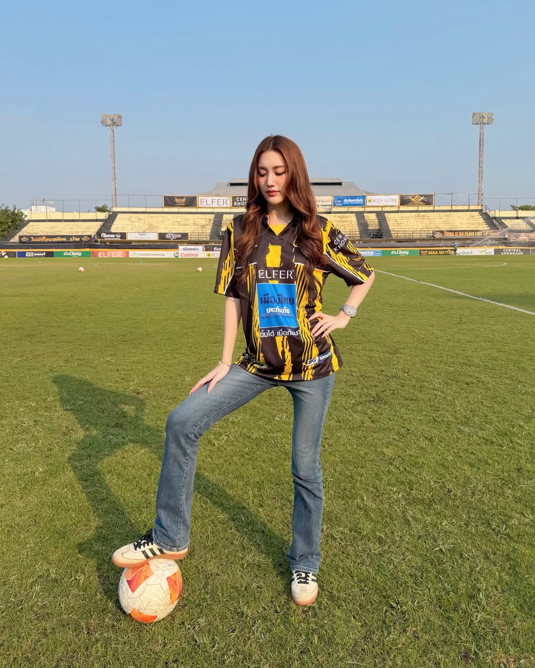 เบส - รักษ์วนีย์ คำสิงห์