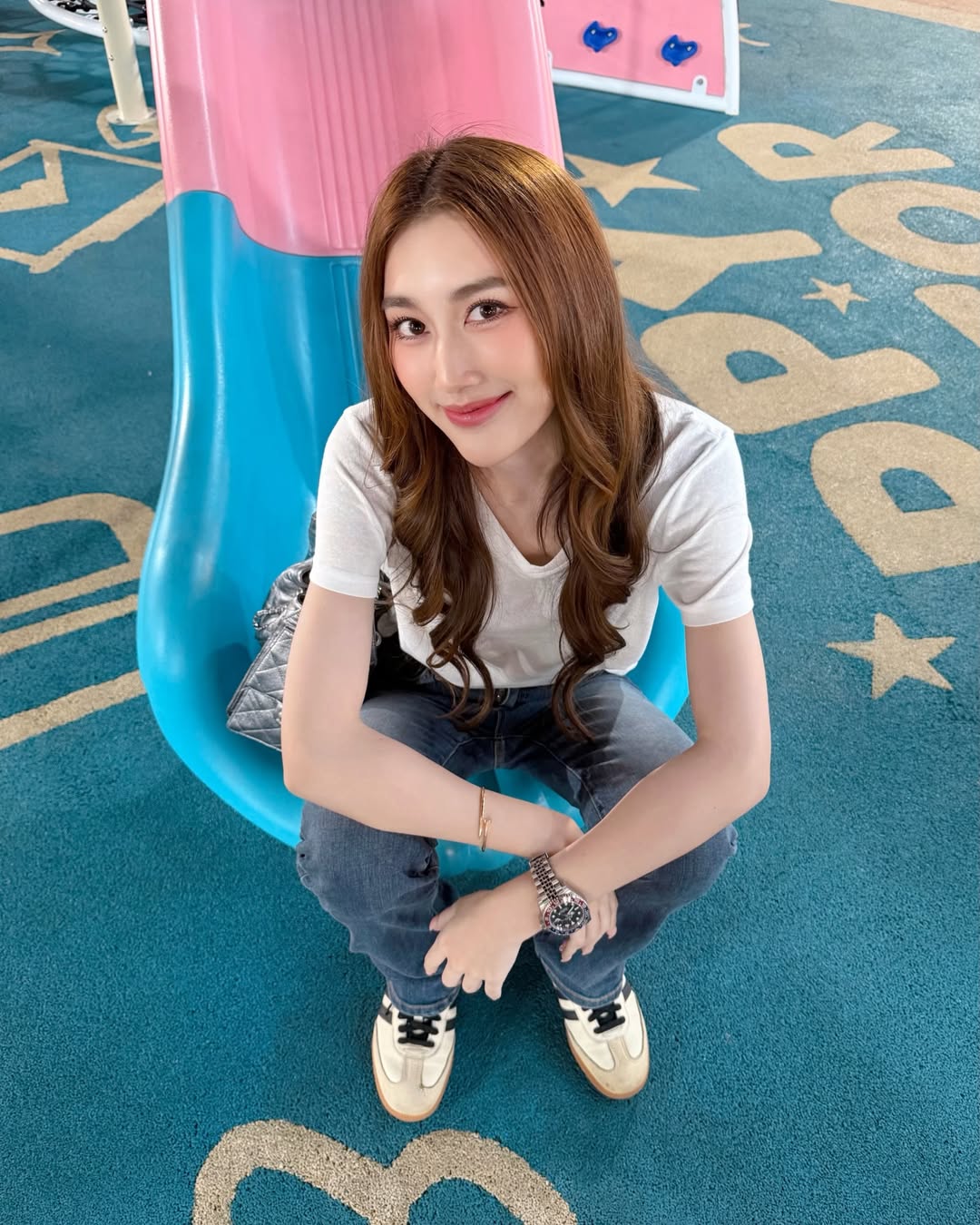 เบส - รักษ์วนีย์ คำสิงห์