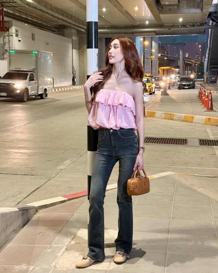 เบส - รักษ์วนีย์ คำสิงห์