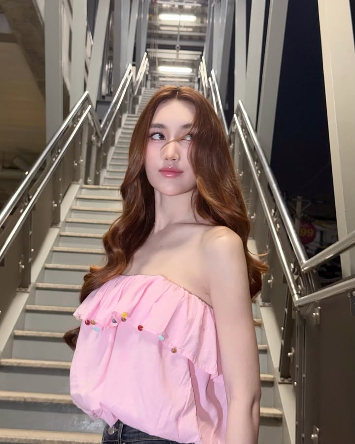 เบส - รักษ์วนีย์ คำสิงห์