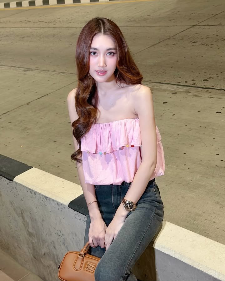 เบส - รักษ์วนีย์ คำสิงห์