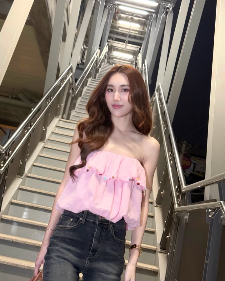 เบส - รักษ์วนีย์ คำสิงห์