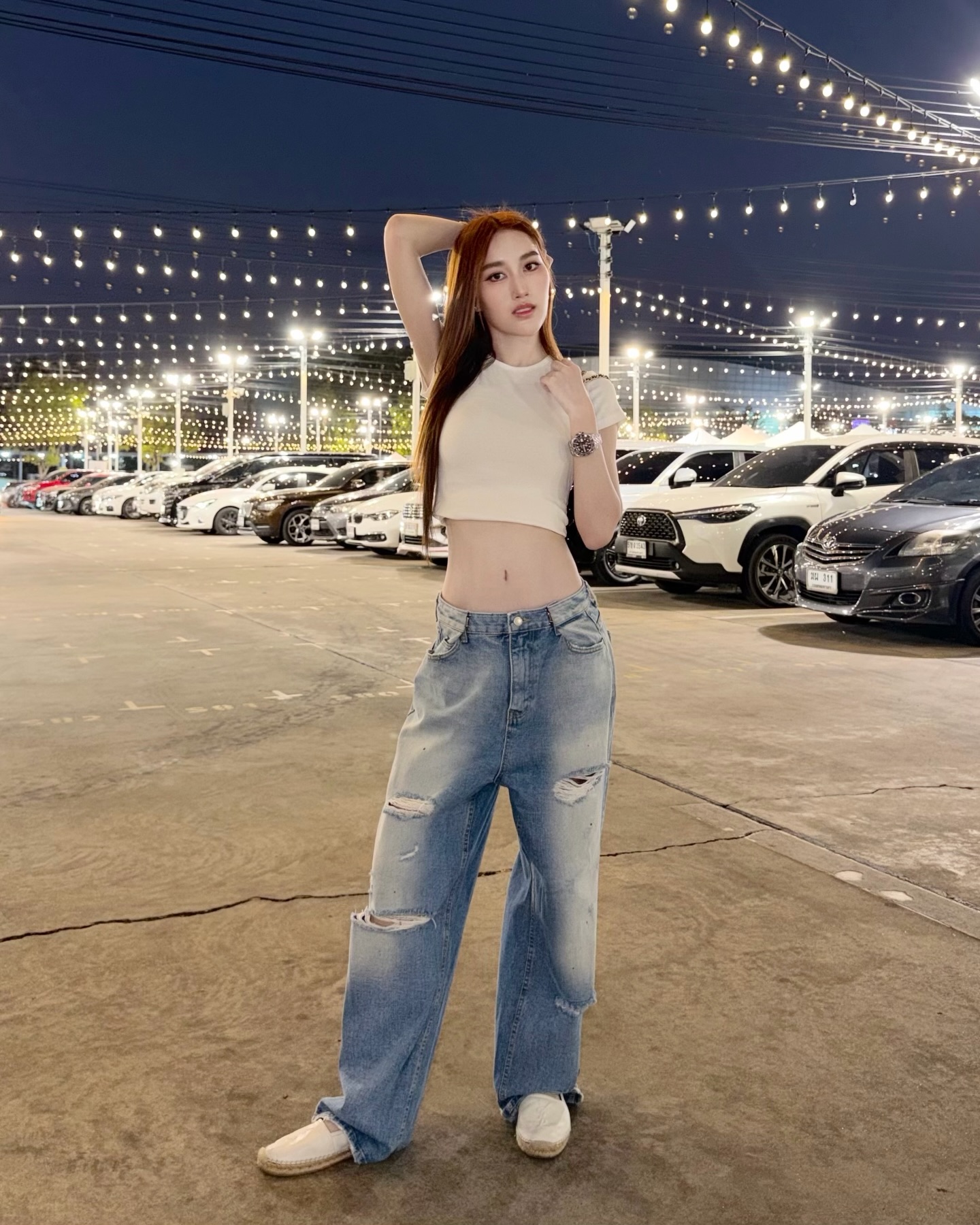 เบส - รักษ์วนีย์ คำสิงห์