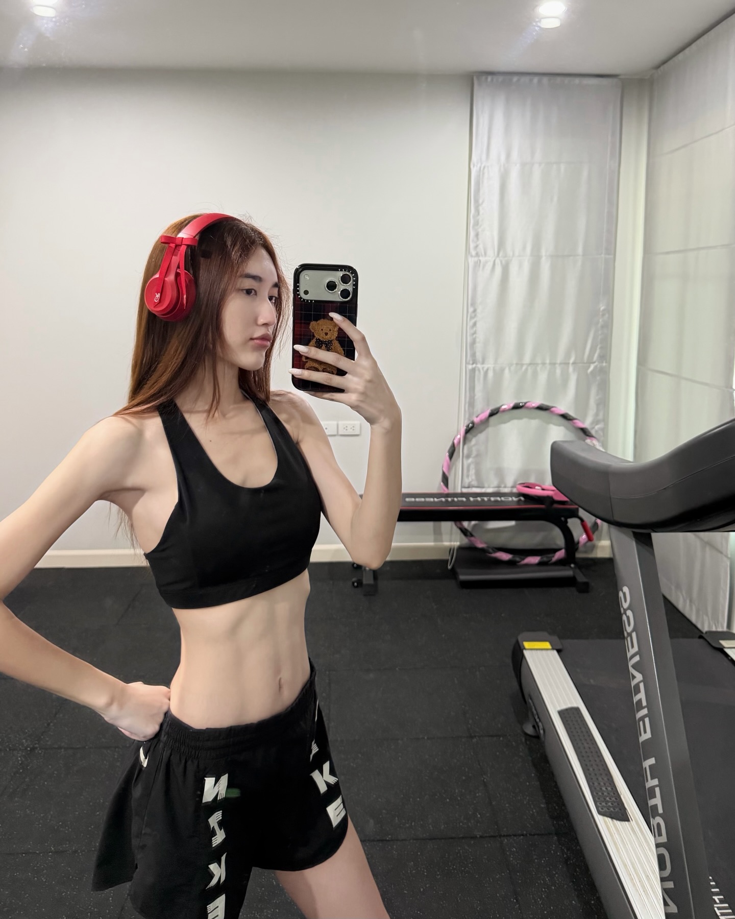 เบส - รักษ์วนีย์ คำสิงห์