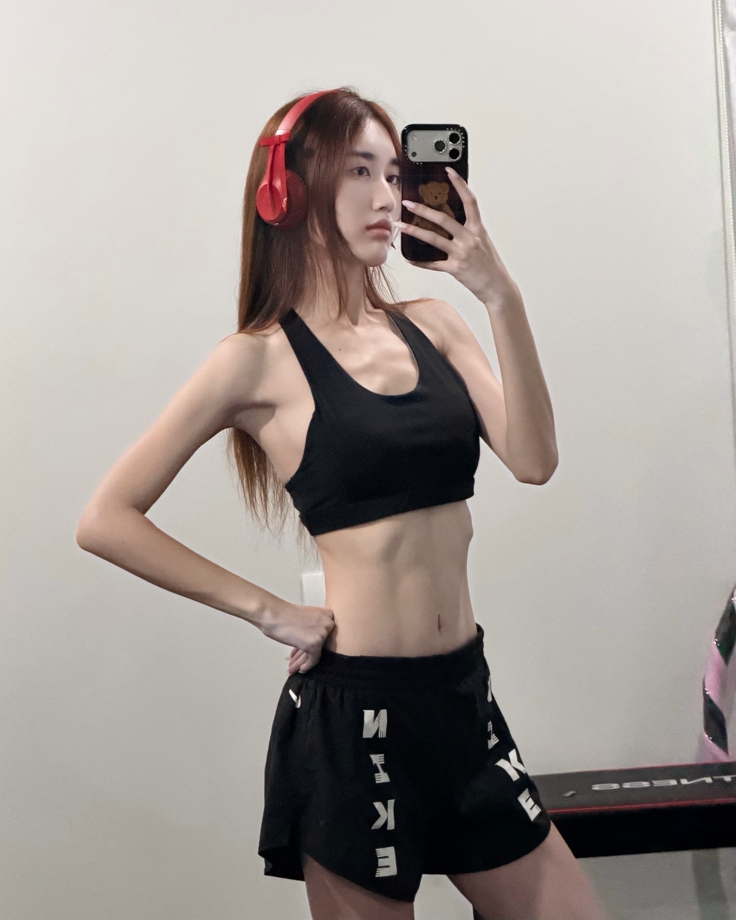 เบส - รักษ์วนีย์ คำสิงห์