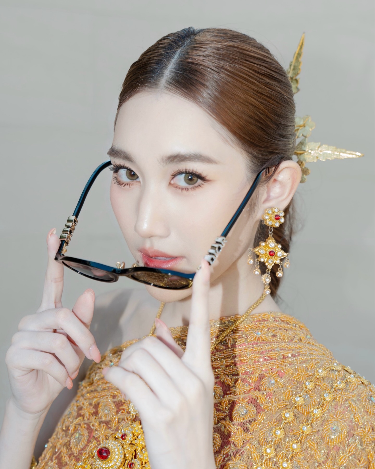 เบส - รักษ์วนีย์ คำสิงห์