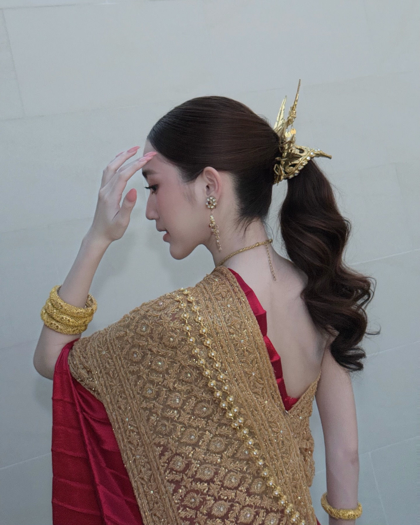 เบส - รักษ์วนีย์ คำสิงห์