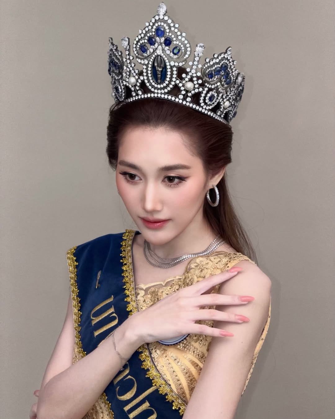 เบส - รักษ์วนีย์ คำสิงห์