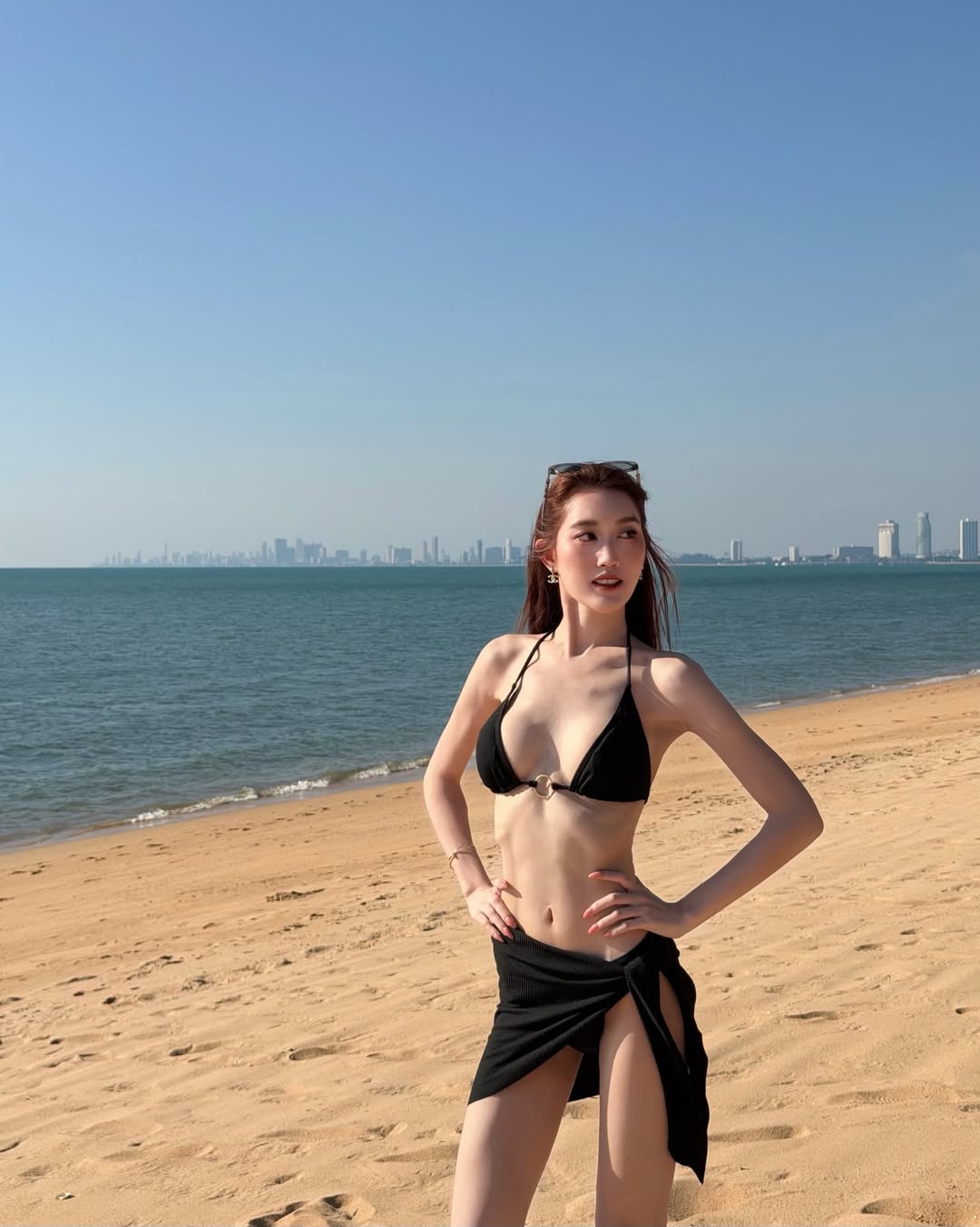 เบส - รักษ์วนีย์ คำสิงห์