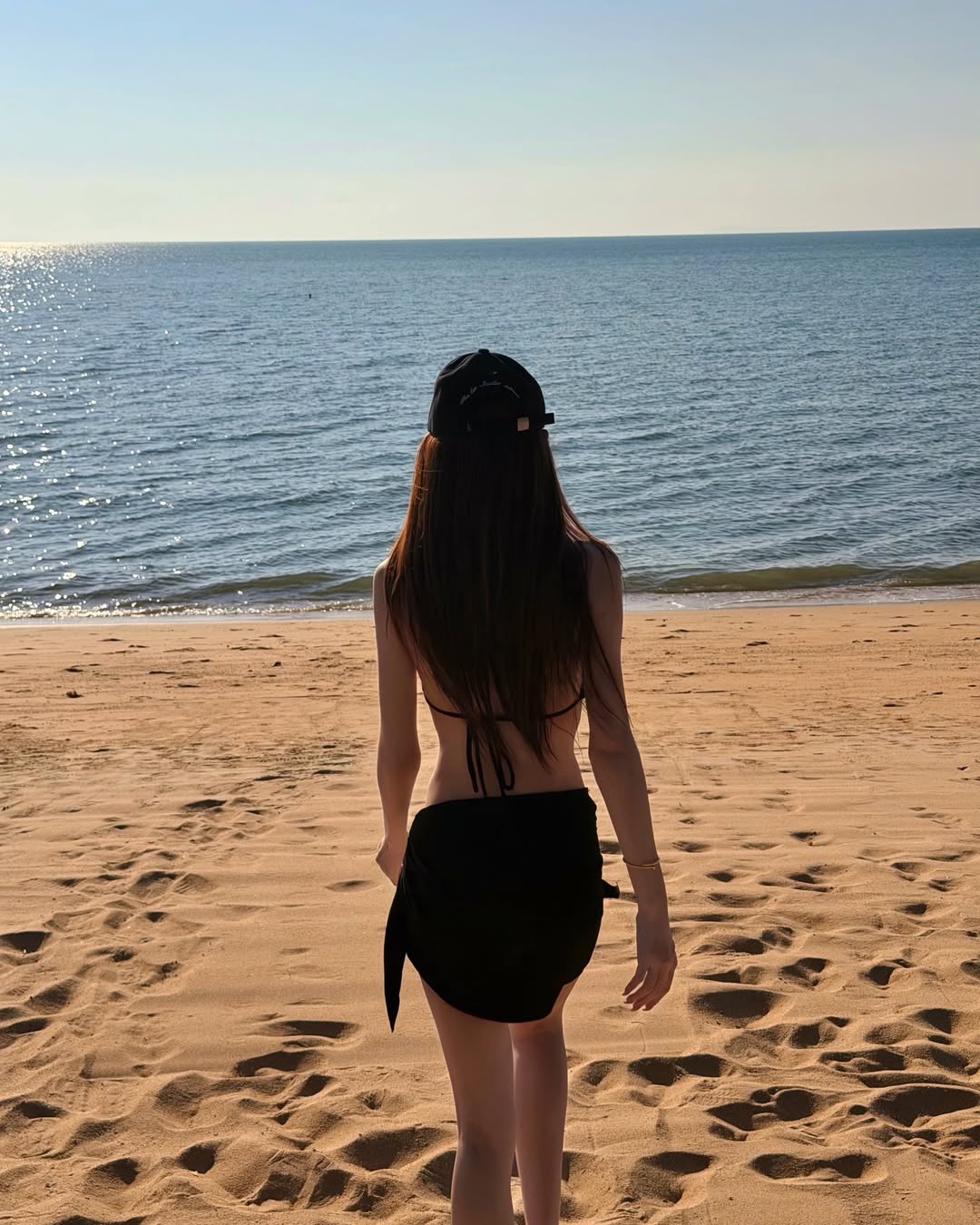 เบส - รักษ์วนีย์ คำสิงห์