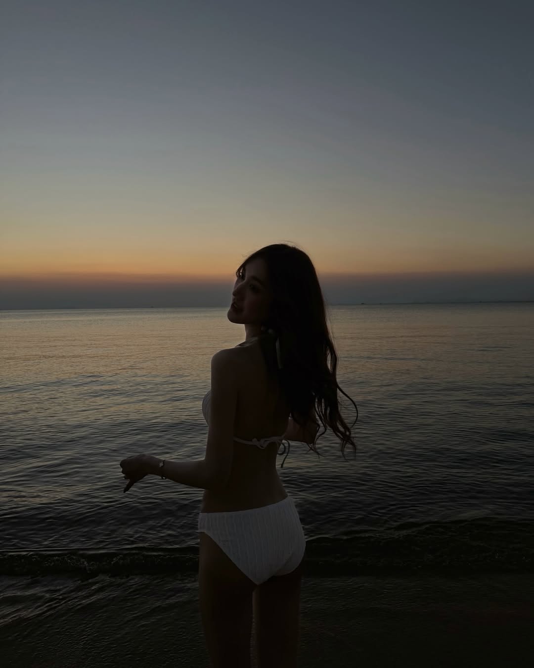 เบส - รักษ์วนีย์ คำสิงห์