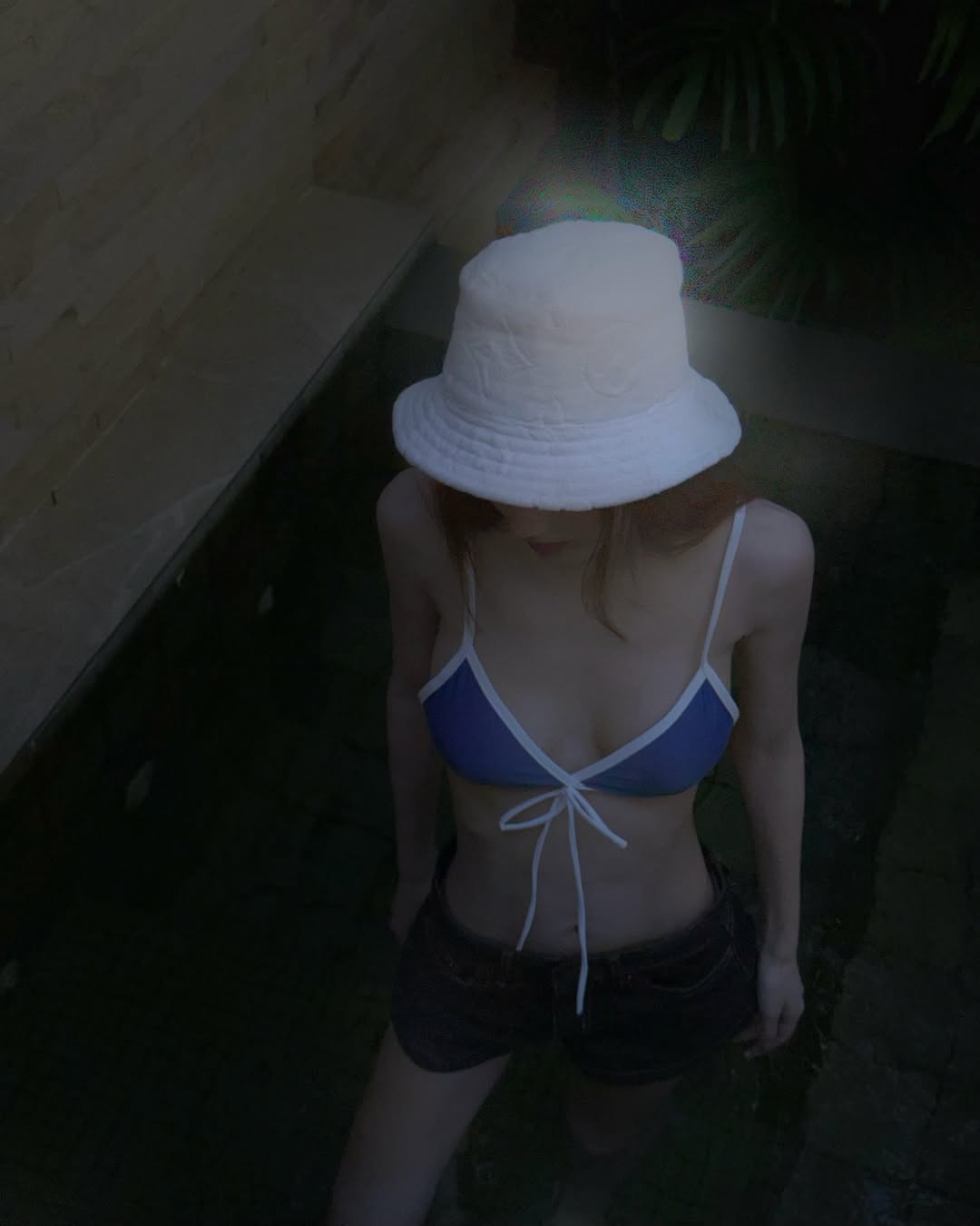 เบส - รักษ์วนีย์ คำสิงห์