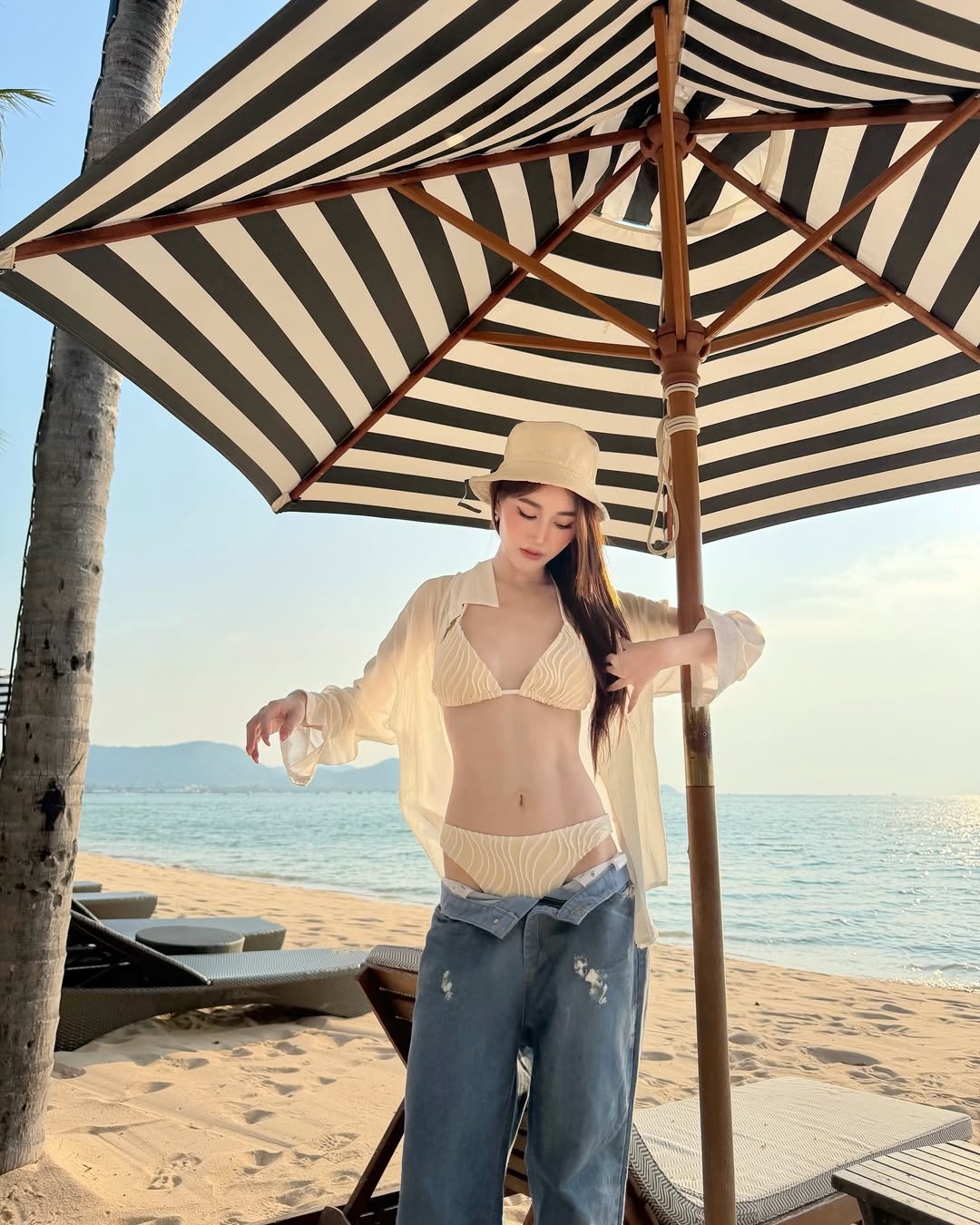 เบส - รักษ์วนีย์ คำสิงห์