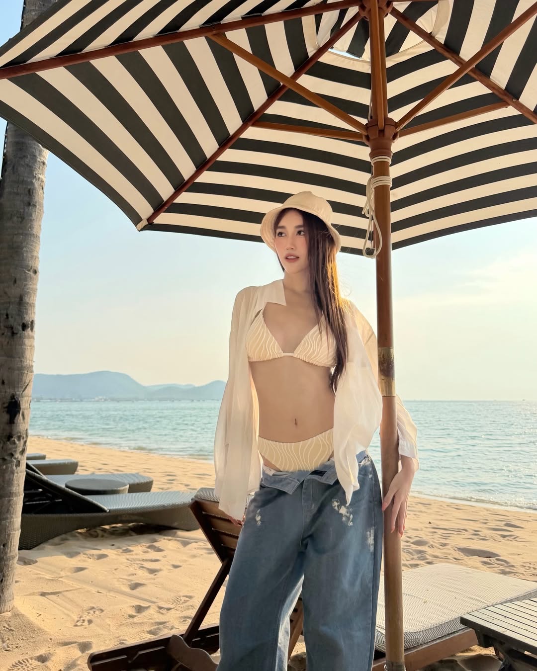 เบส - รักษ์วนีย์ คำสิงห์