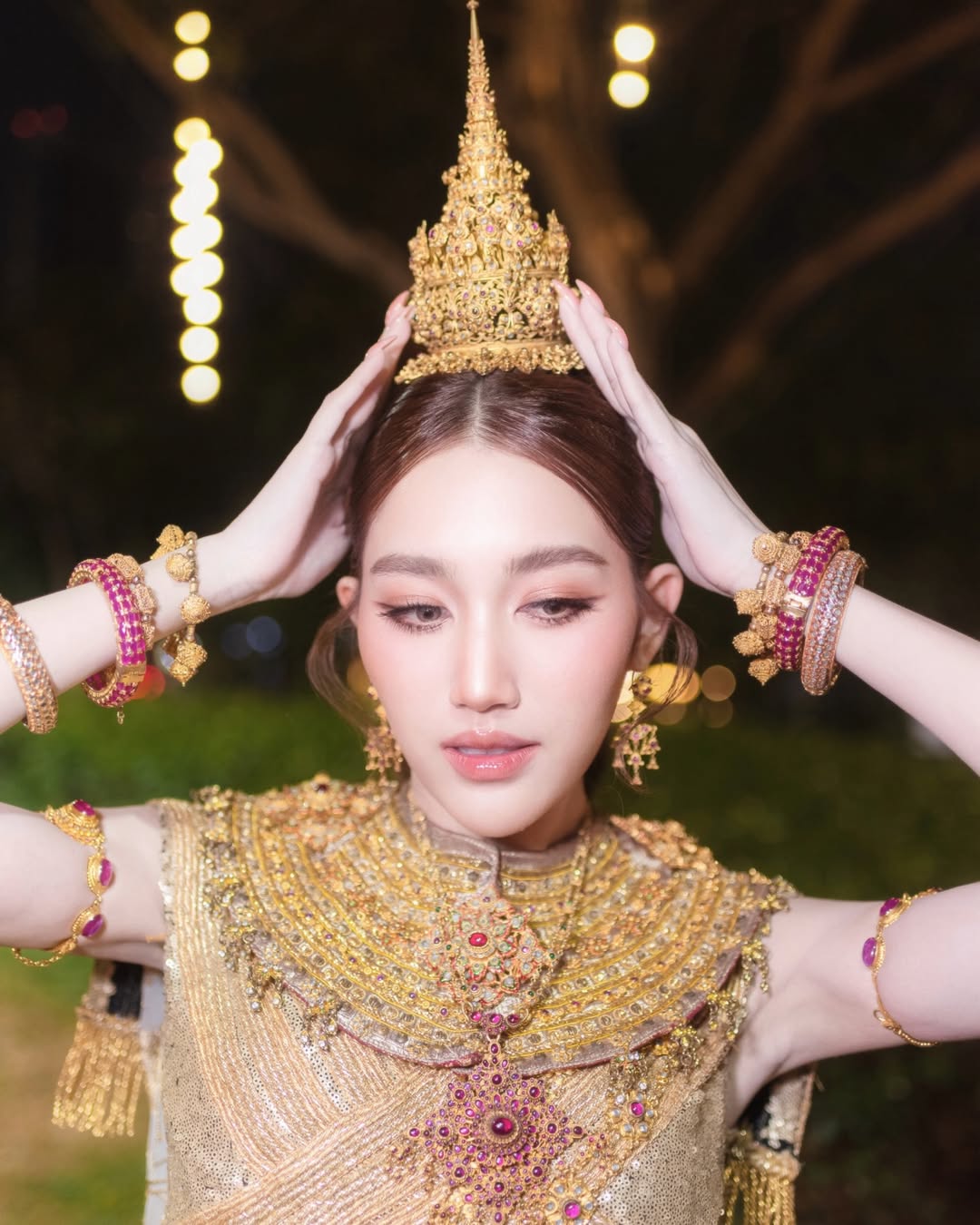 เบส - รักษ์วนีย์ คำสิงห์