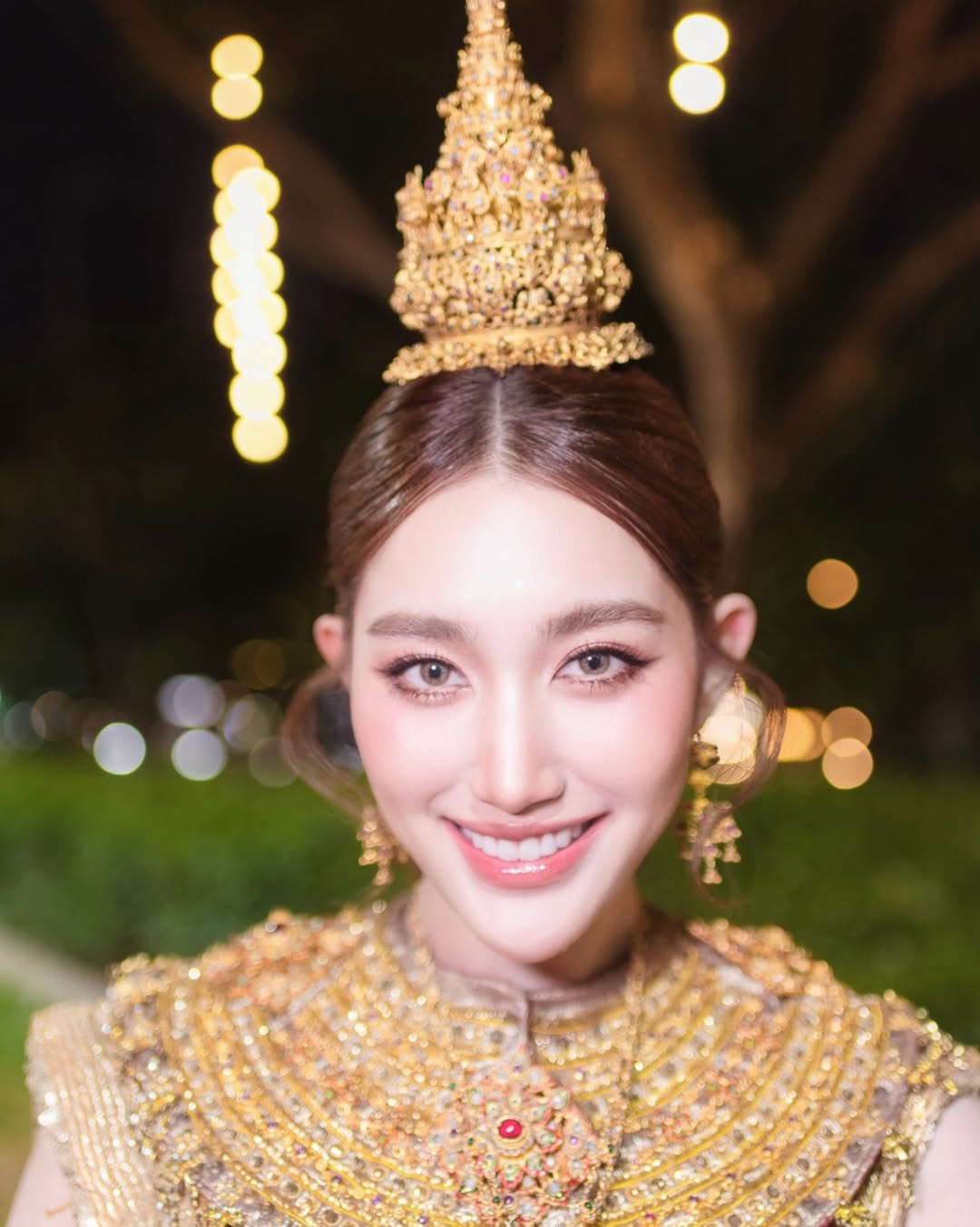 เบส - รักษ์วนีย์ คำสิงห์