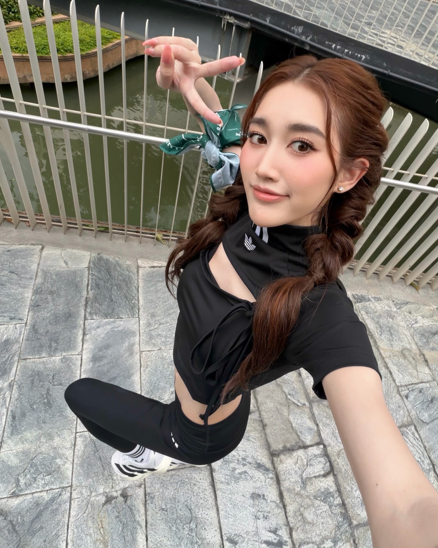 เบส - รักษ์วนีย์ คำสิงห์