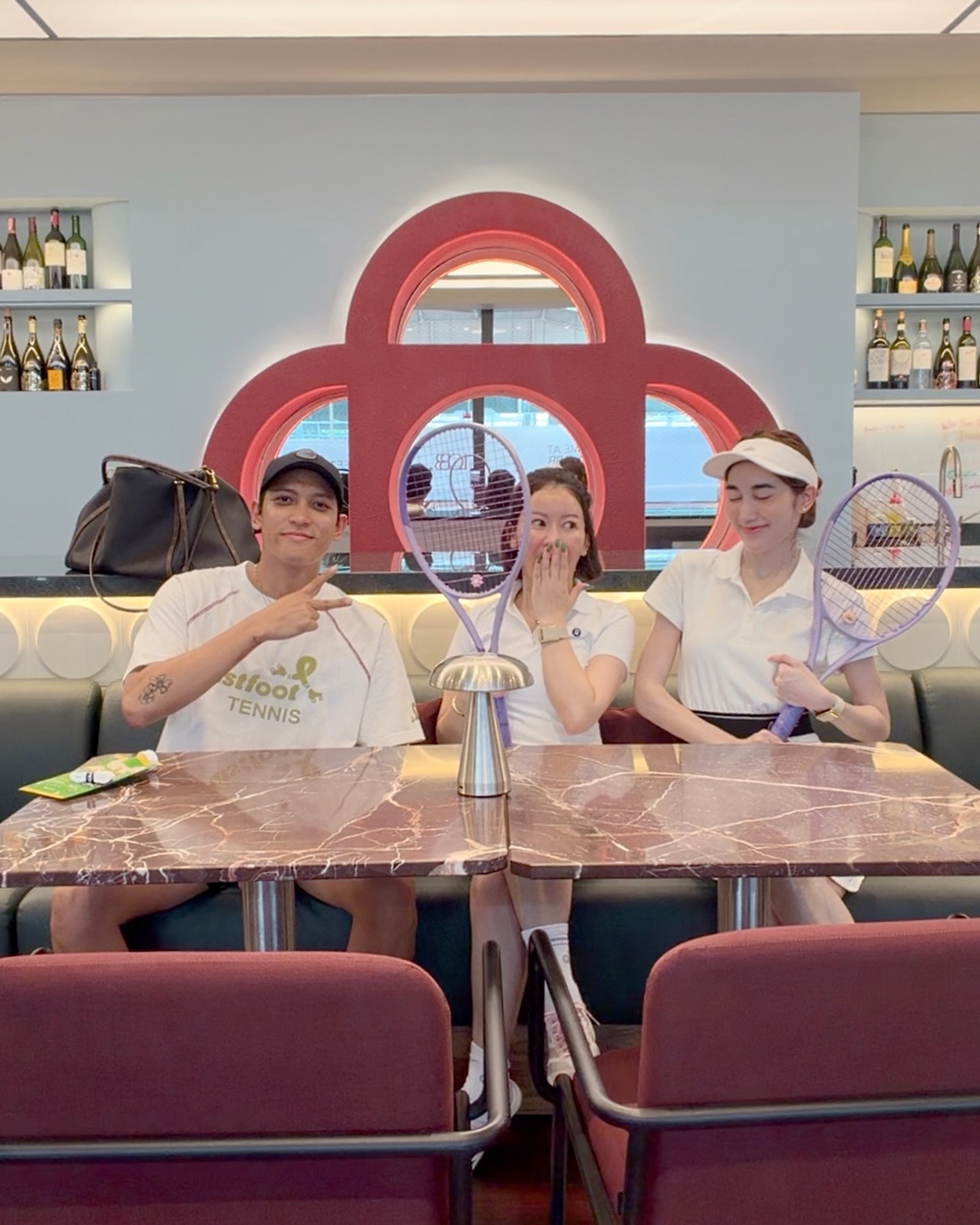 เบส - รักษ์วนีย์ คำสิงห์