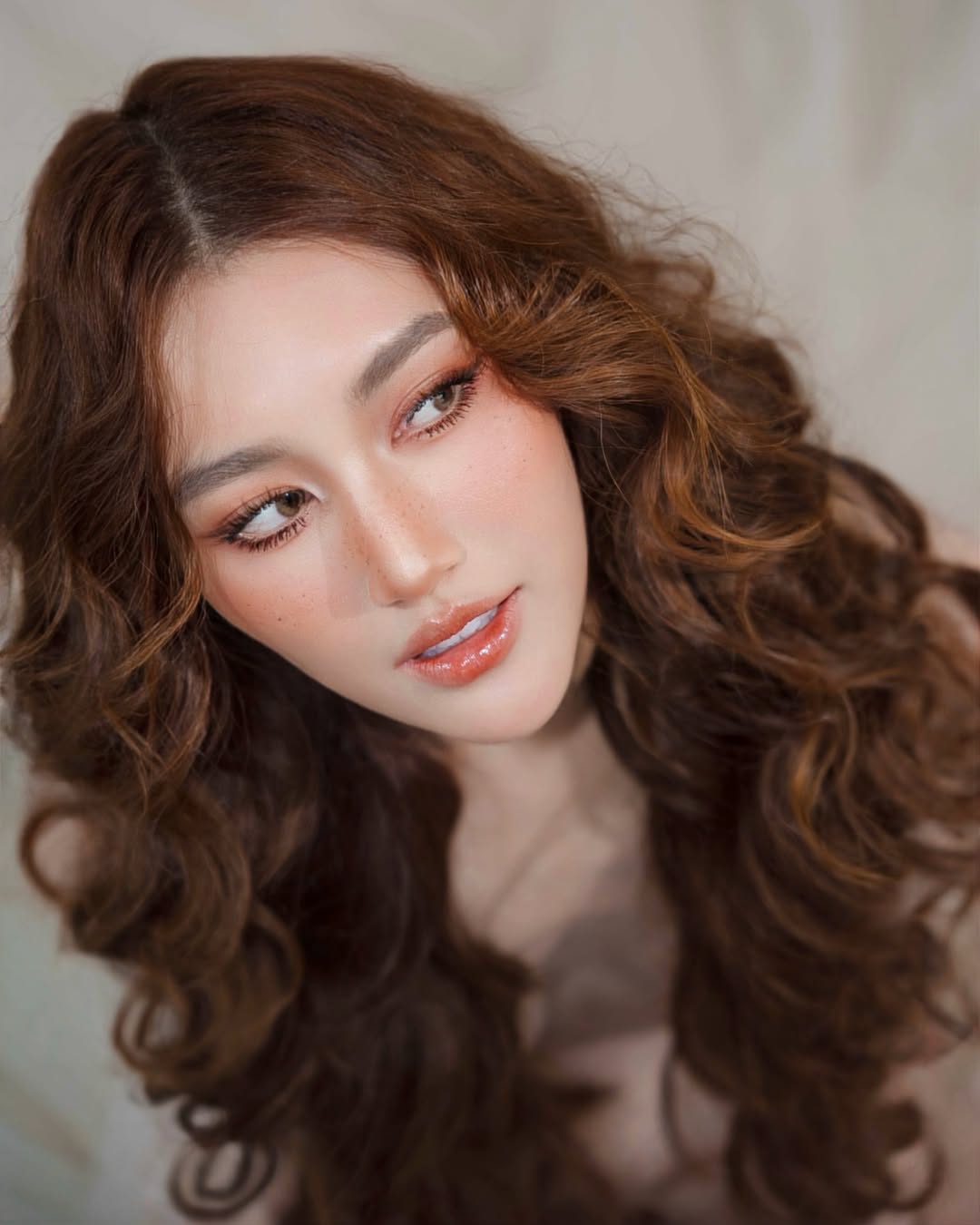 เบส - รักษ์วนีย์ คำสิงห์
