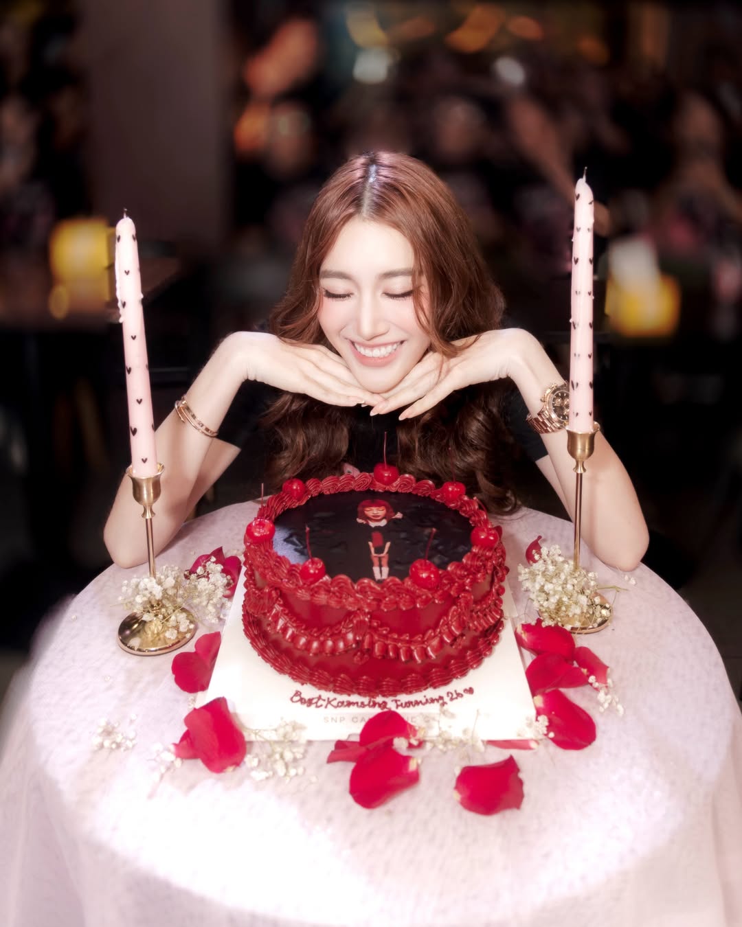 เบส - รักษ์วนีย์ คำสิงห์