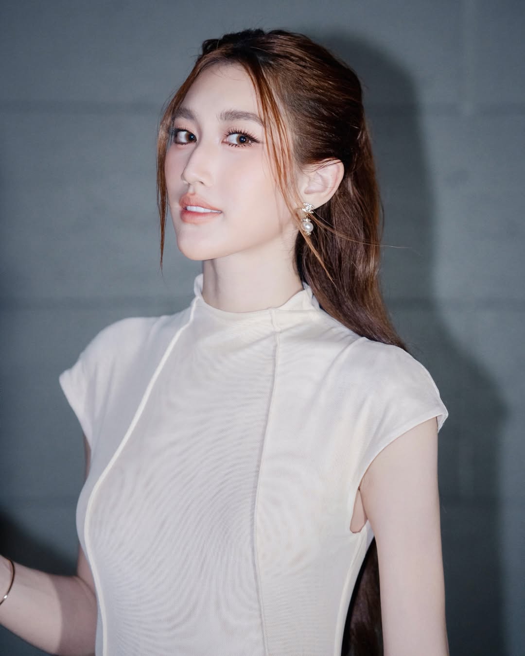 เบส - รักษ์วนีย์ คำสิงห์