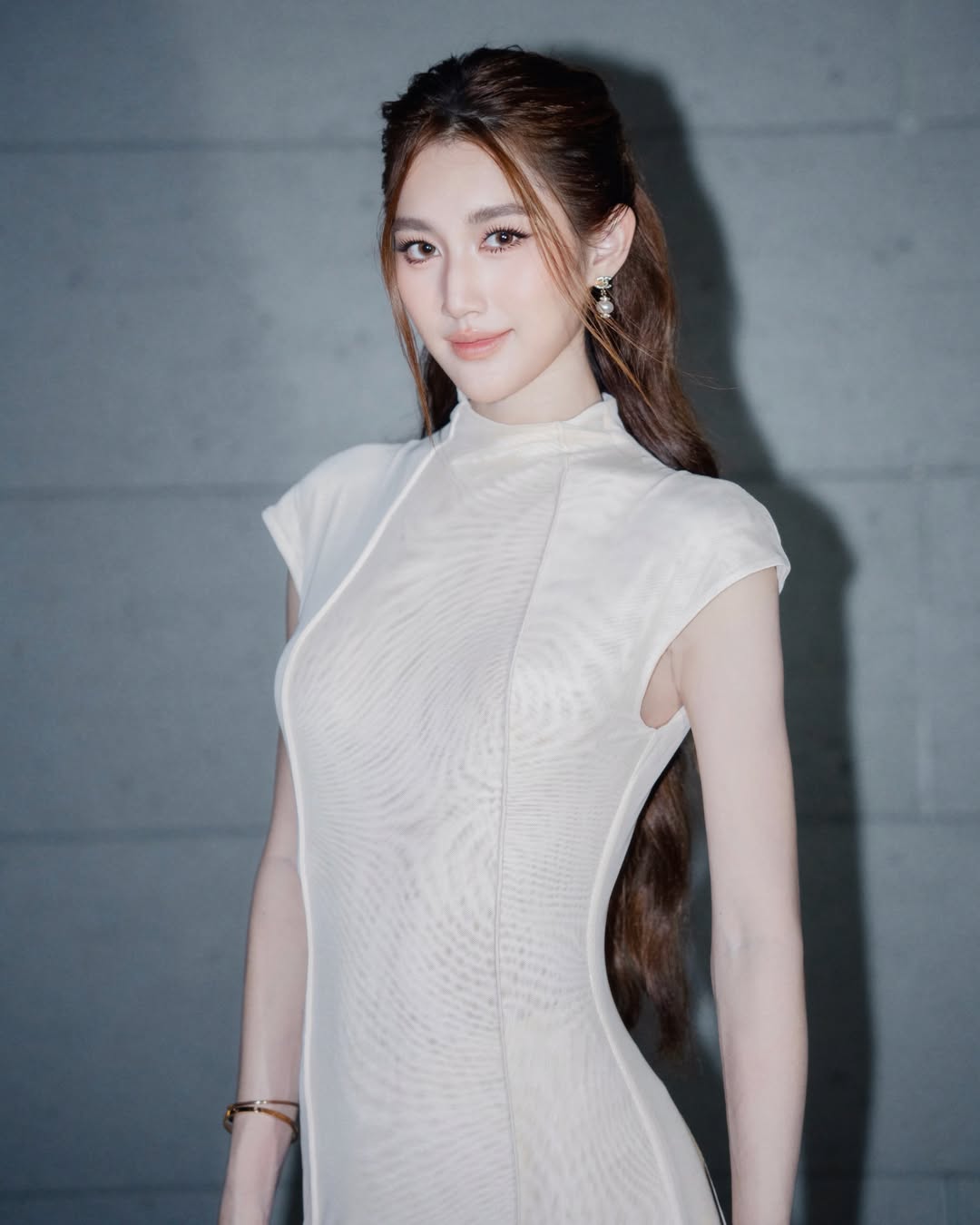 เบส - รักษ์วนีย์ คำสิงห์