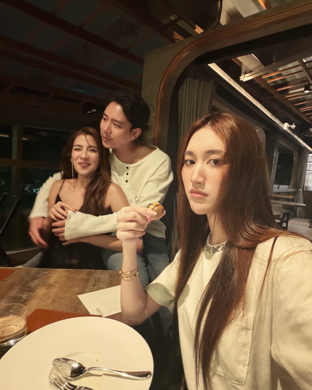 เบส - รักษ์วนีย์ คำสิงห์