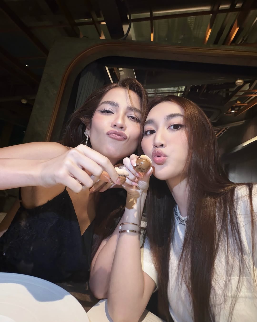 เบส - รักษ์วนีย์ คำสิงห์
