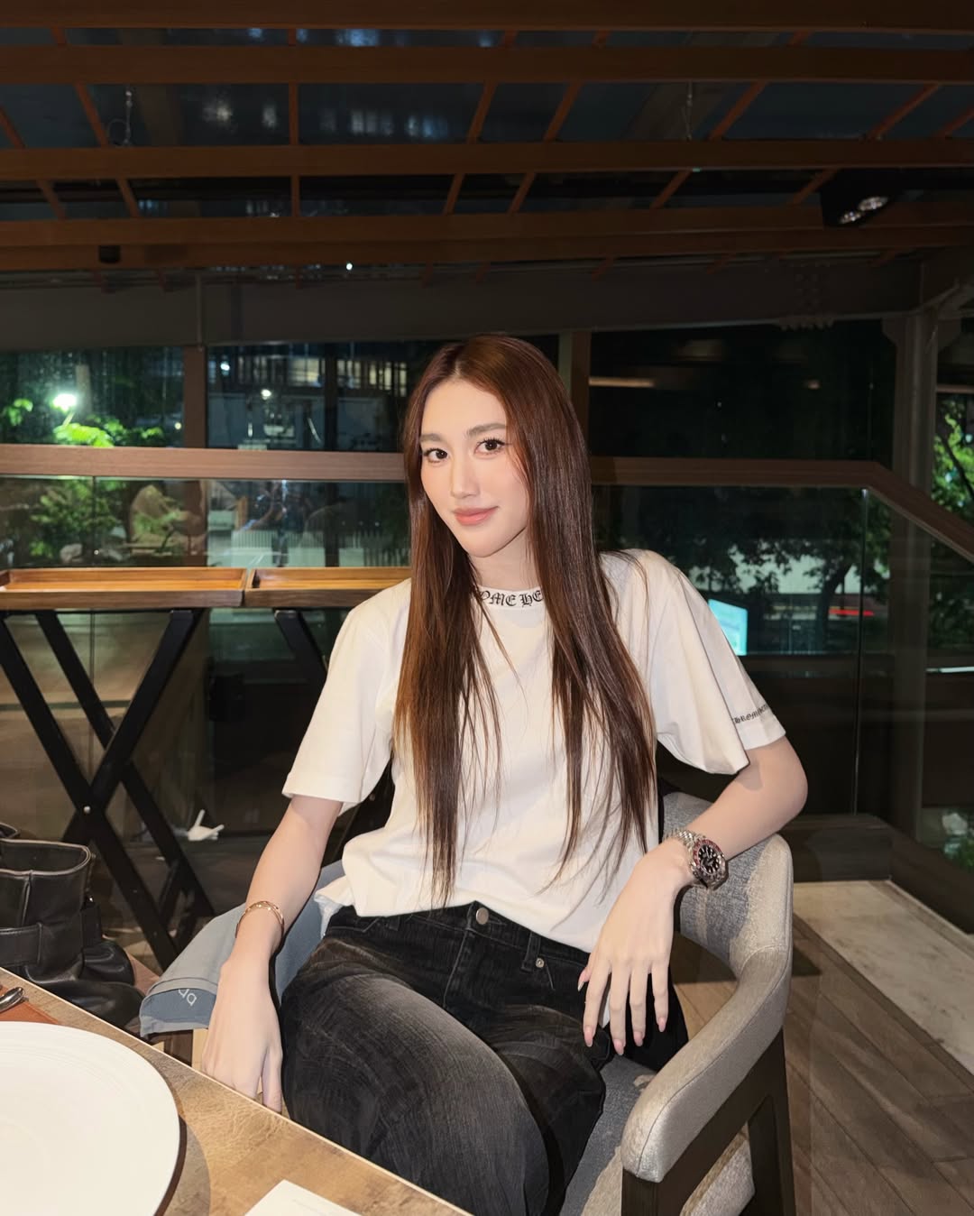 เบส - รักษ์วนีย์ คำสิงห์