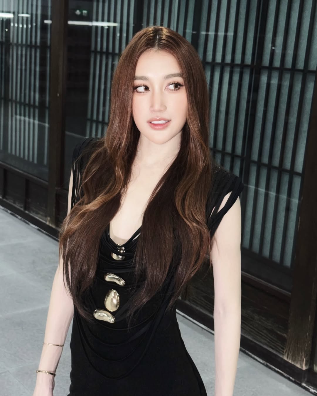 เบส - รักษ์วนีย์ คำสิงห์