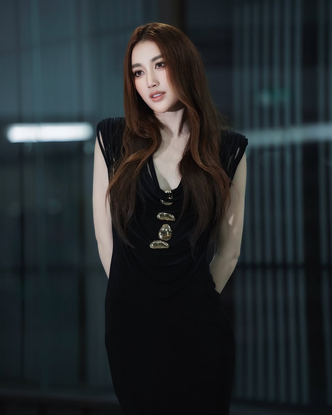 เบส - รักษ์วนีย์ คำสิงห์