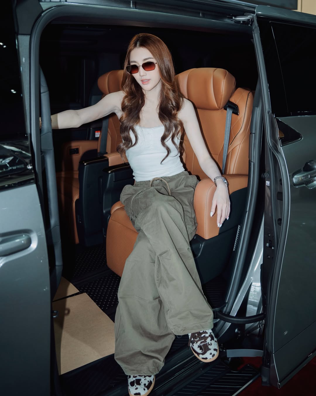 เบส - รักษ์วนีย์ คำสิงห์