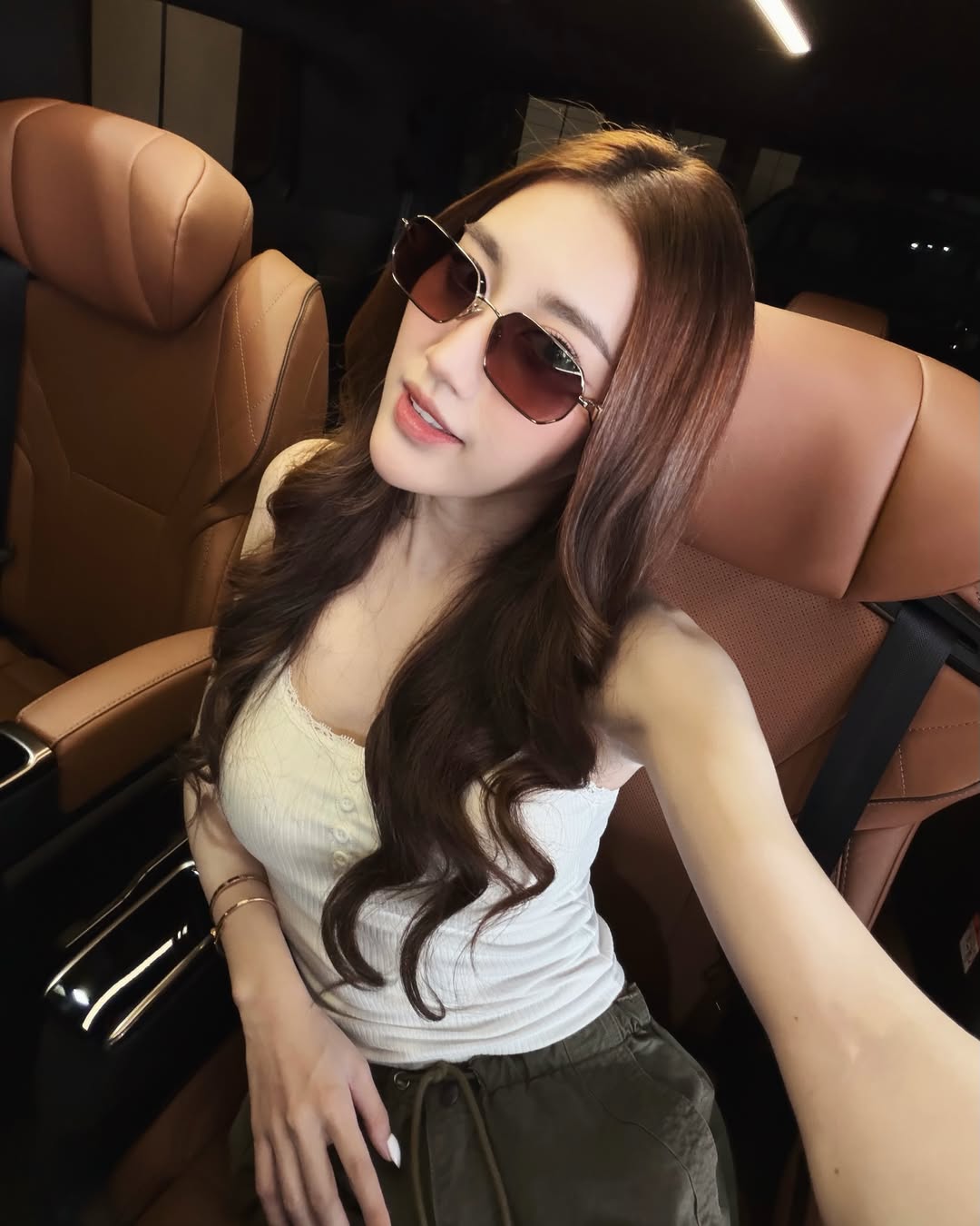 เบส - รักษ์วนีย์ คำสิงห์