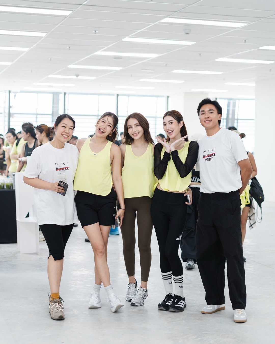 เบส - รักษ์วนีย์ คำสิงห์