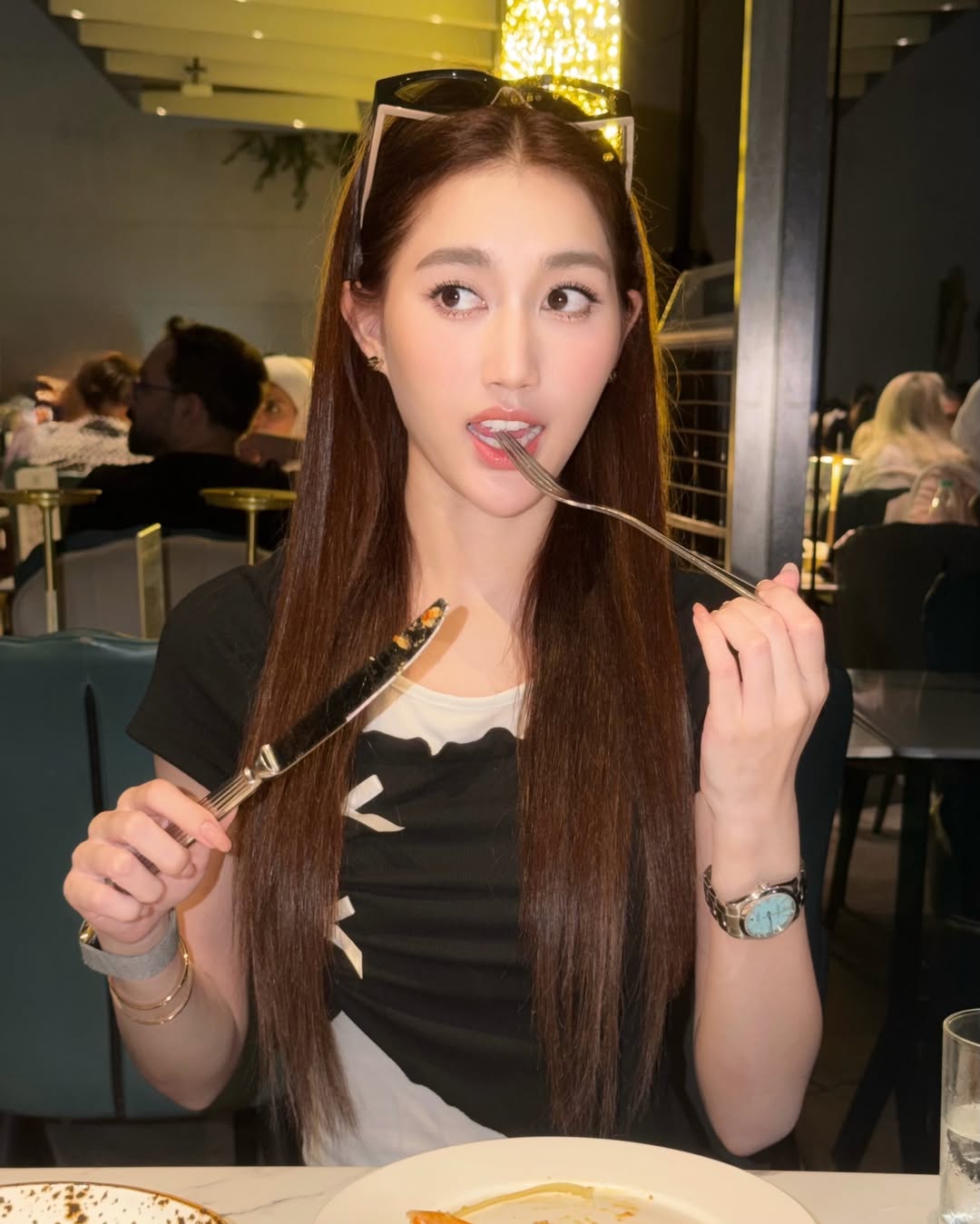 เบส - รักษ์วนีย์ คำสิงห์
