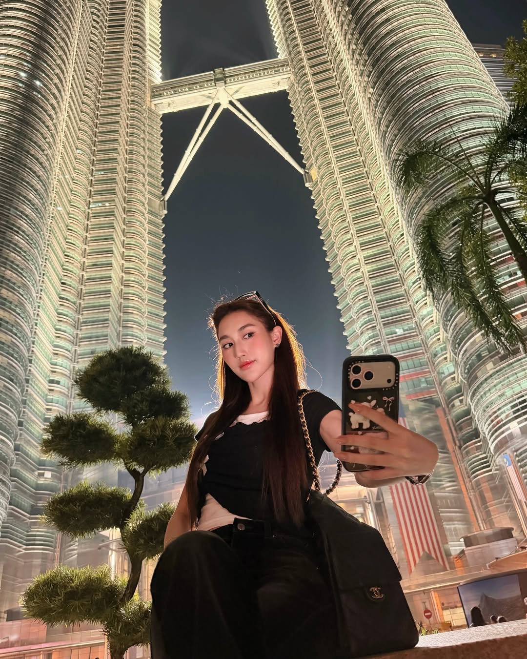 เบส - รักษ์วนีย์ คำสิงห์
