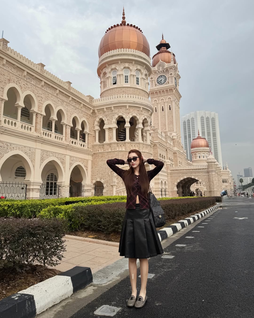เบส - รักษ์วนีย์ คำสิงห์
